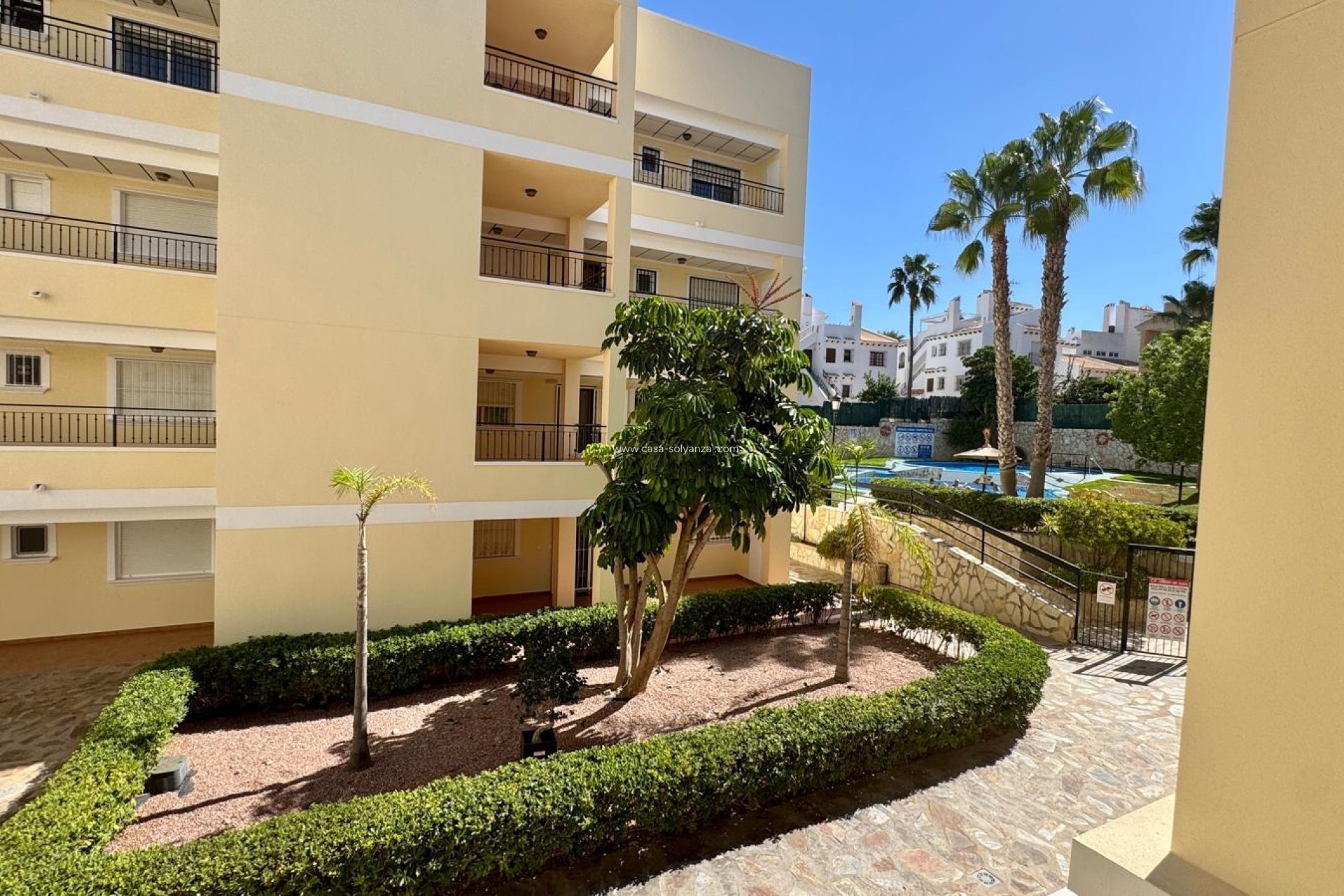 Resale - Apartment / flat - Villamartin - Costa Blanca