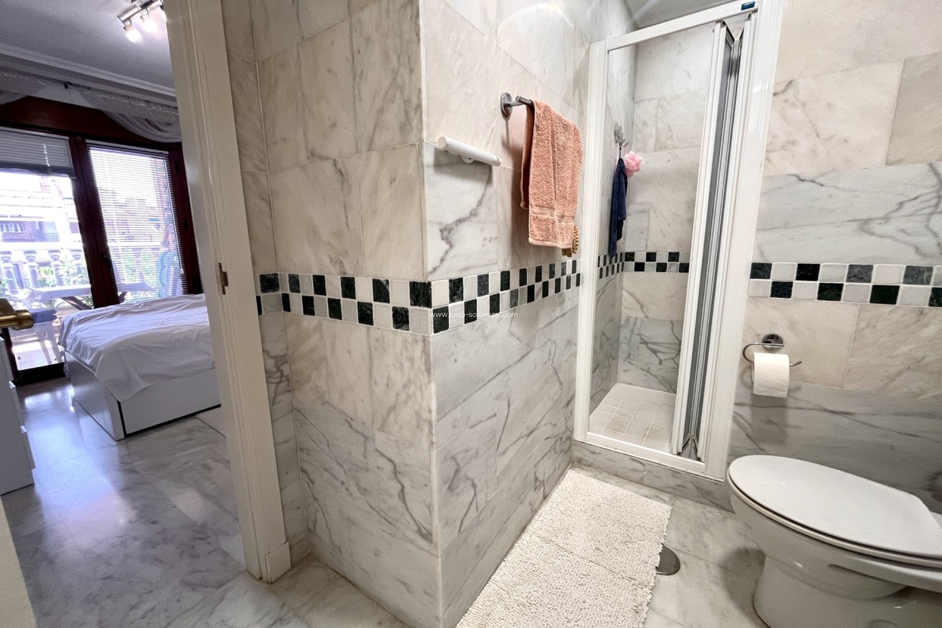 Resale - Apartment / flat - Villamartin - Costa Blanca