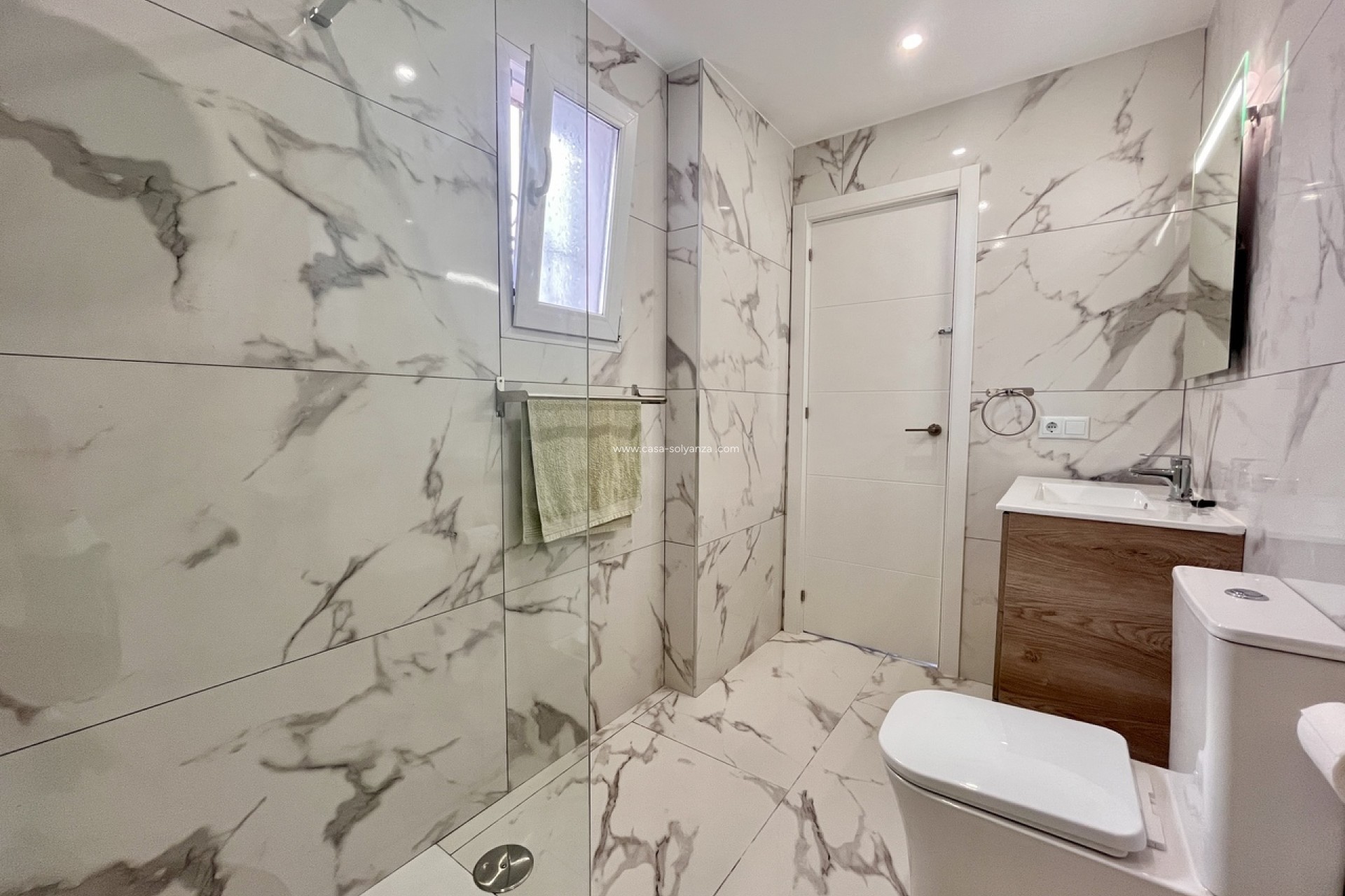 Resale - Apartment / flat - Villamartin - Costa Blanca