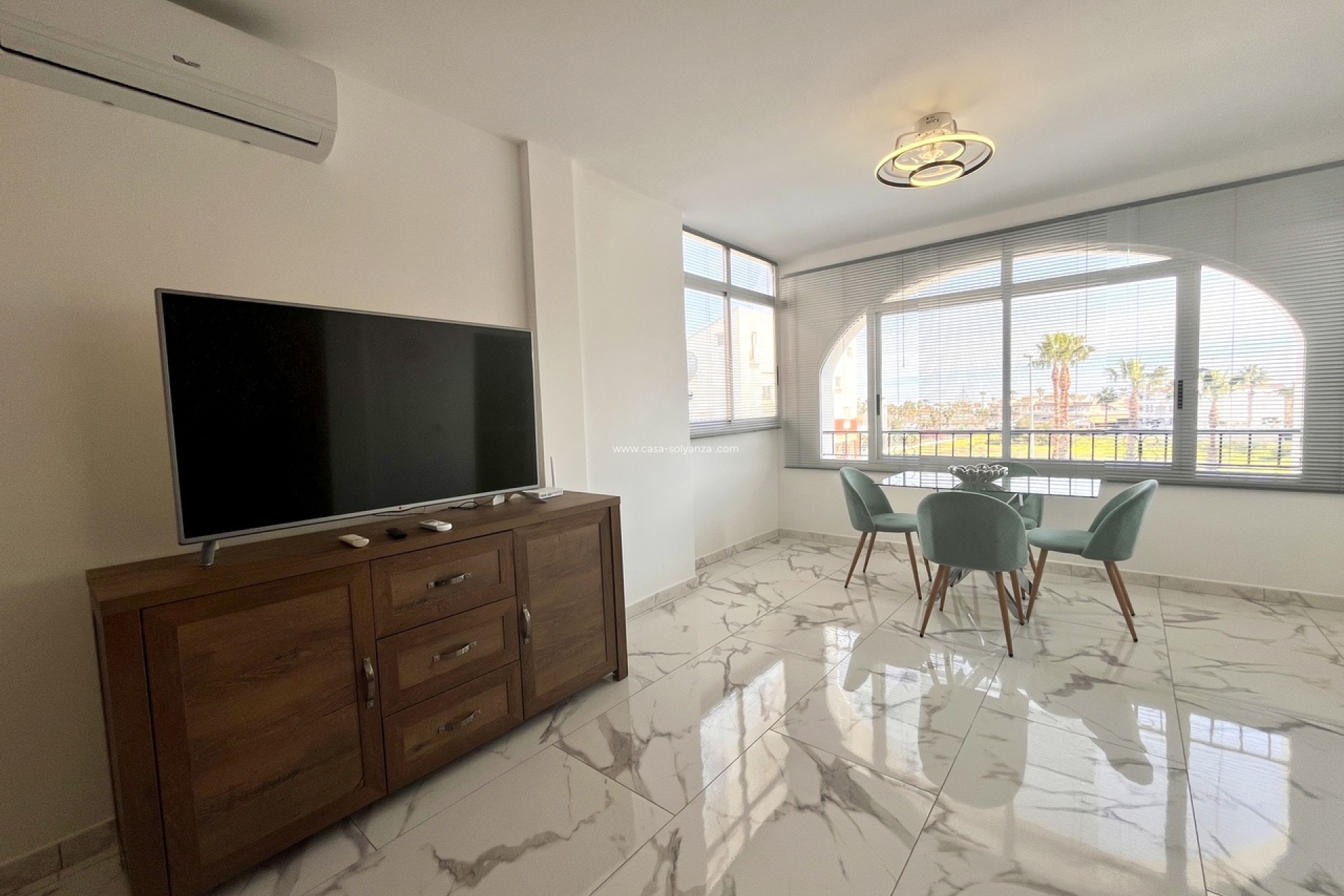 Resale - Apartment / flat - Villamartin - Costa Blanca