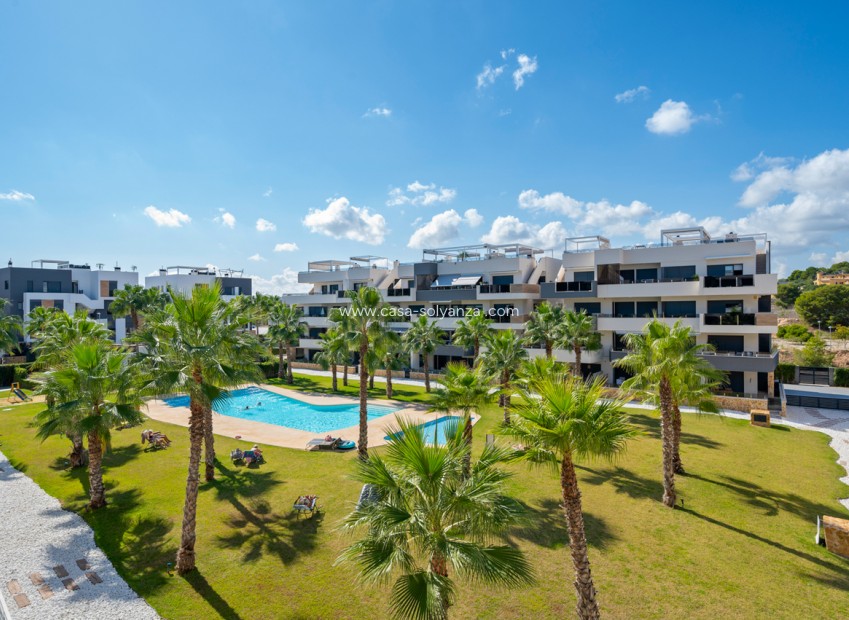 Resale - Apartment / flat - Villamartin - Costa Blanca