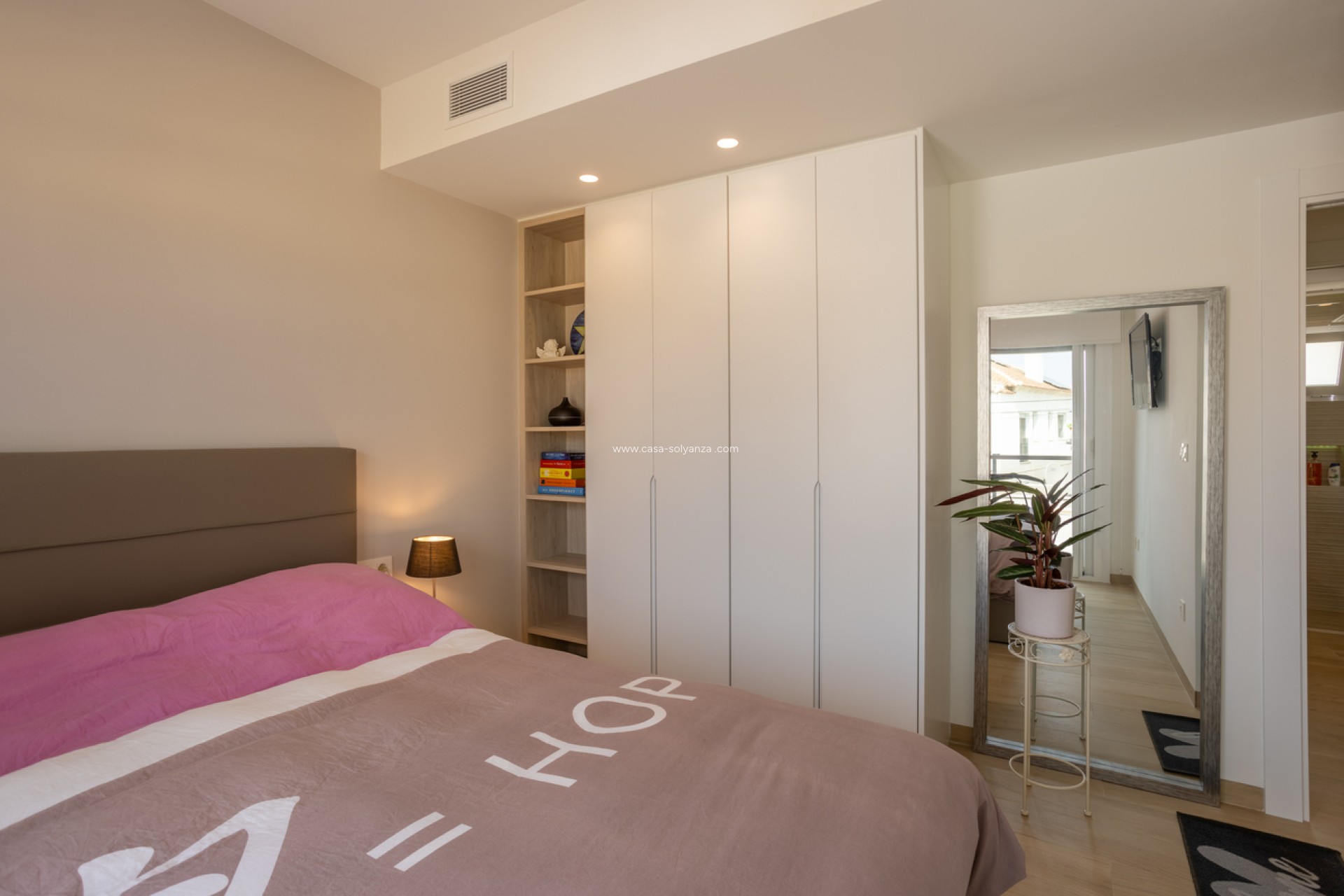 Resale - Apartment / flat - Villamartin - Costa Blanca