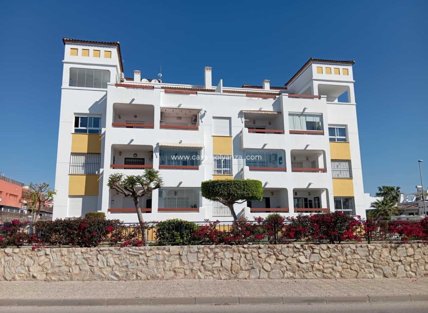 Resale - Apartment / flat - Villamartin - Costa Blanca