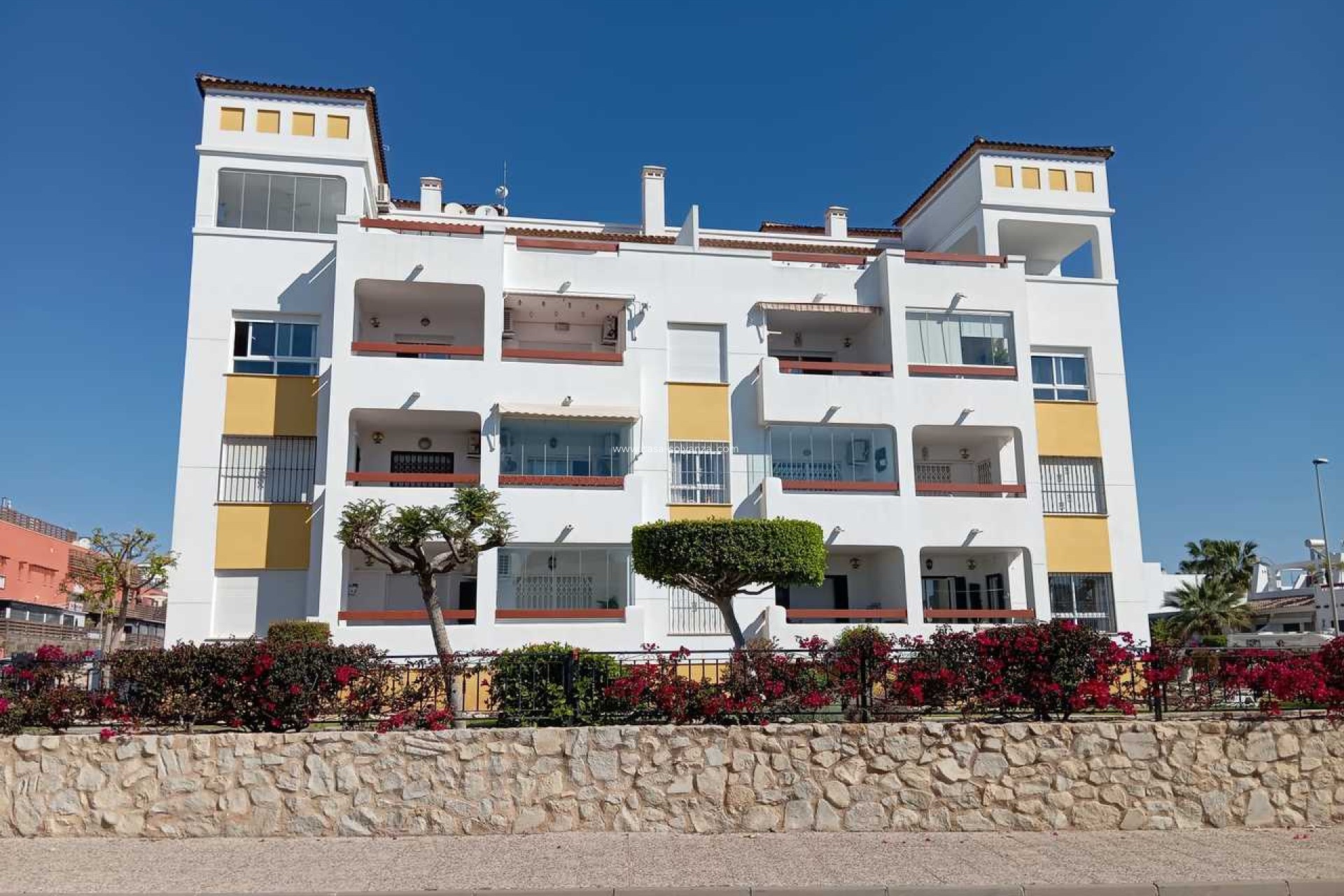 Resale - Apartment / flat - Villamartin - Costa Blanca