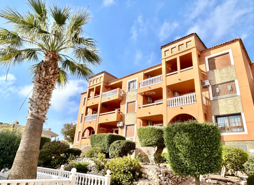Resale - Apartment / flat - Villamartin - Costa Blanca