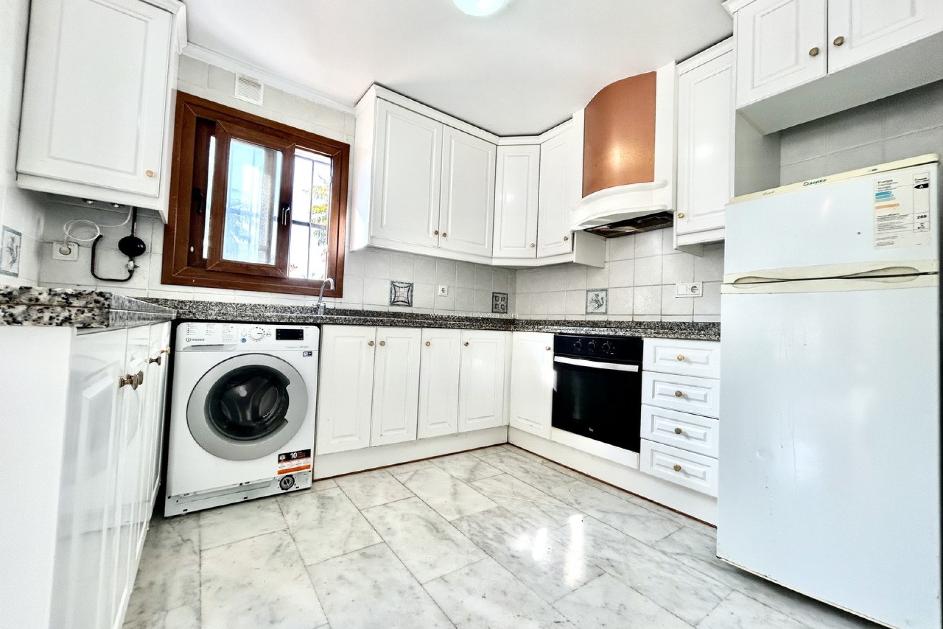 Resale - Apartment / flat - Villamartin - Costa Blanca