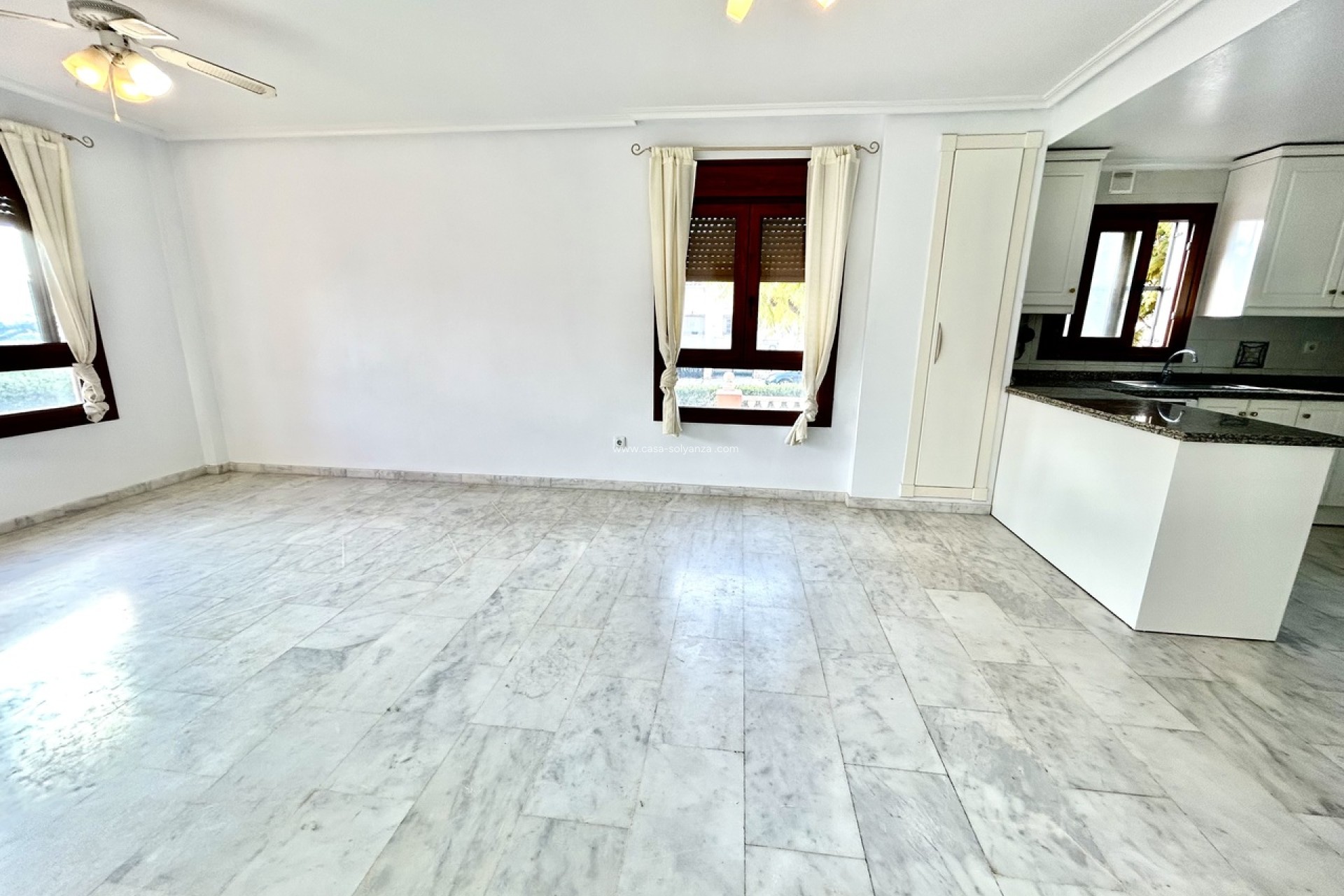 Resale - Apartment / flat - Villamartin - Costa Blanca