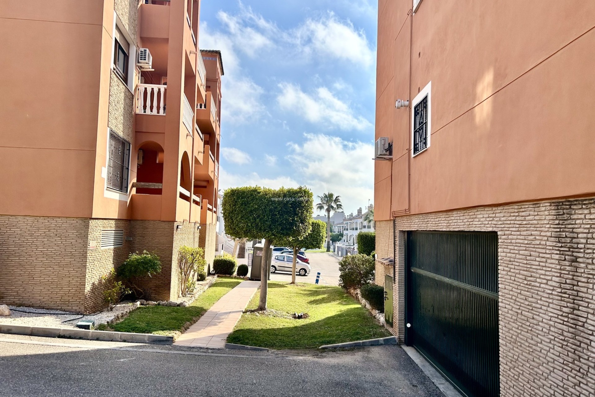 Resale - Apartment / flat - Villamartin - Costa Blanca