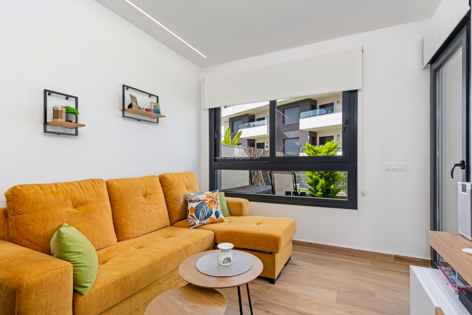 Resale - Apartment / flat - Villamartin - Costa Blanca