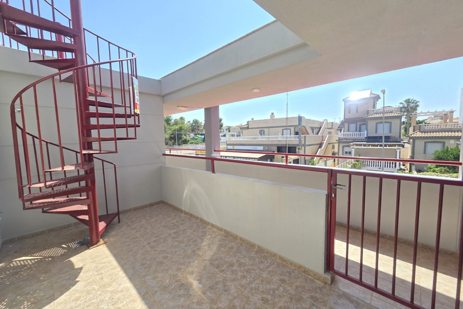 Resale - Apartment / flat - Villamartin - Costa Blanca