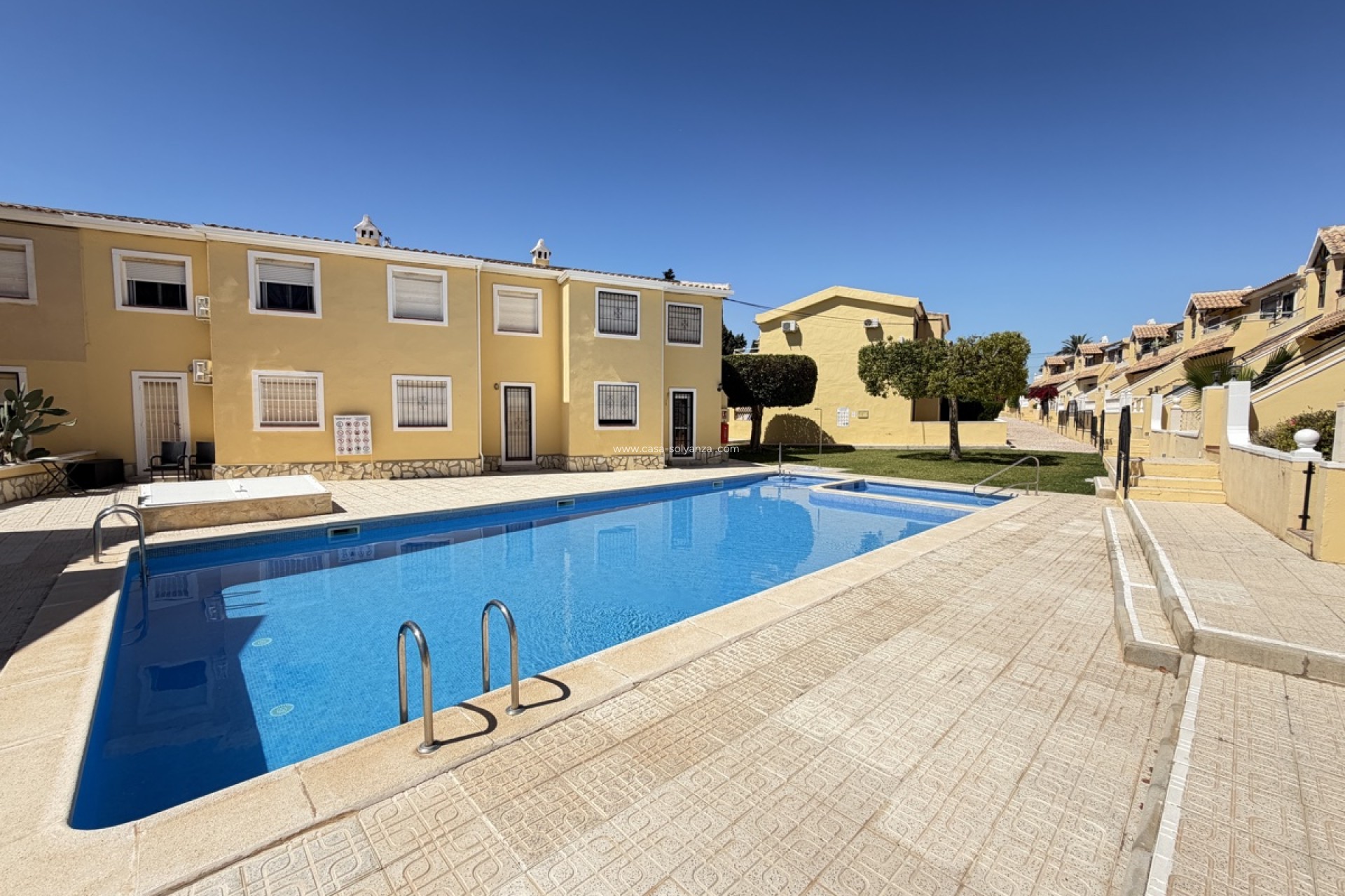Resale - Apartment / flat - Villamartin - Villamartín