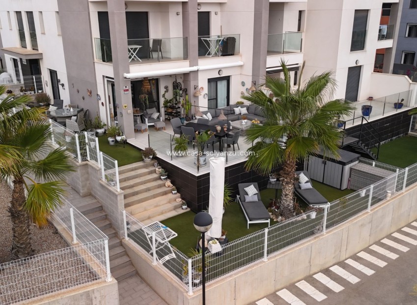 Resale - Apartment - Ground Floor - Orihuela Costa - Villamartín