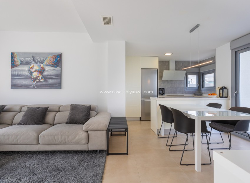 Resale - Apartment - Penthouse - Orihuela - Vistabella Golf