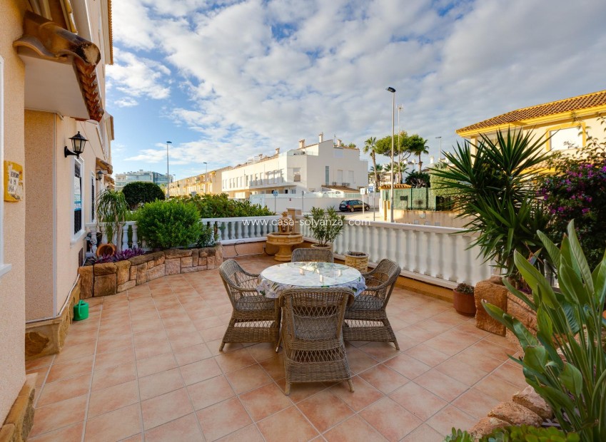 Resale - Bungalow - Orihuela Costa - Los Dolses