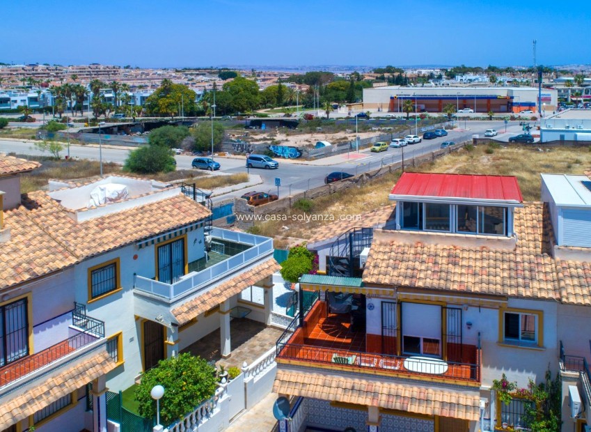Resale - Bungalow - Orihuela Costa - Punta Prima