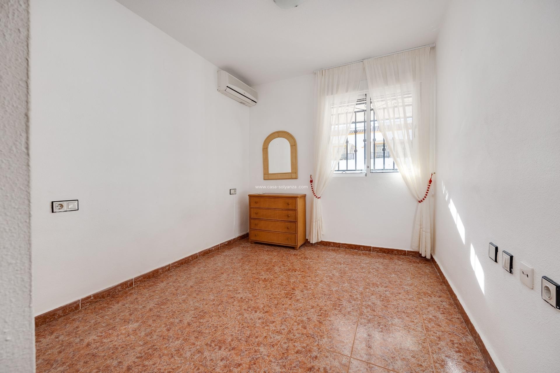 Resale - Bungalow - Orihuela - Desamparados