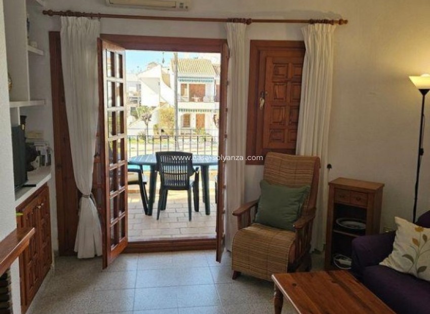 Resale - Bungalow - Pilar de la Horadada - Costa Blanca