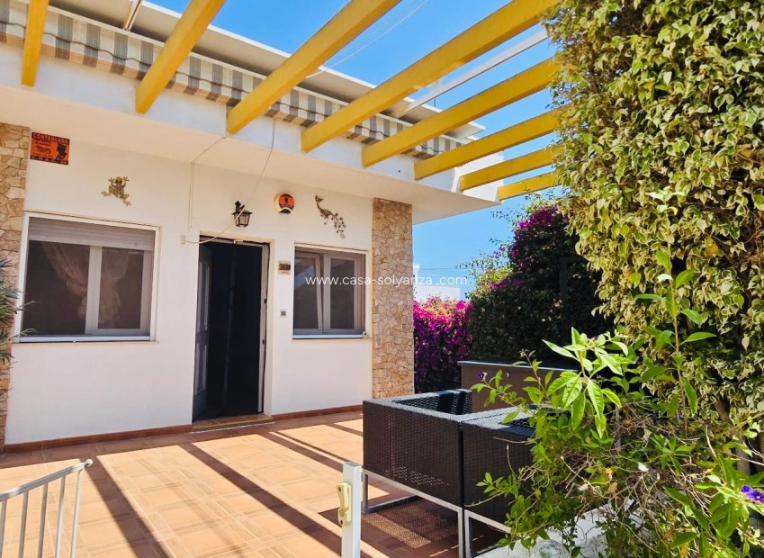 Resale - Bungalow - Pilar de la Horadada - Mil Palmeras