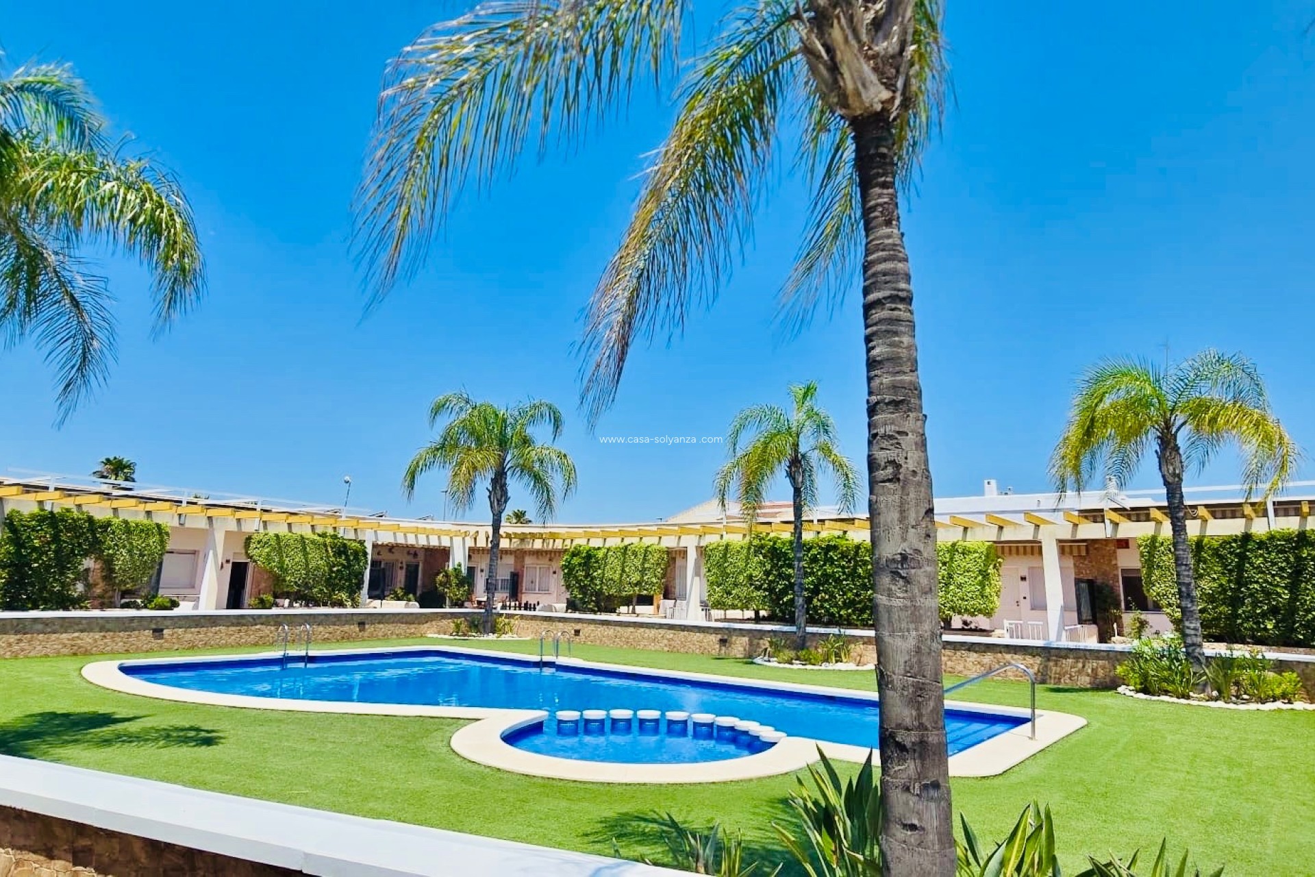 Resale - Bungalow - Pilar de la Horadada - Mil Palmeras