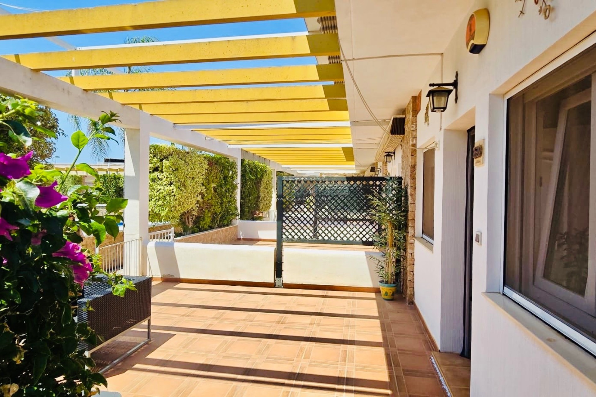 Resale - Bungalow - Pilar de la Horadada - Mil Palmeras