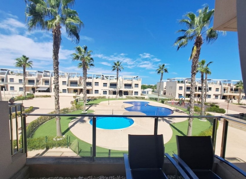 Resale - Bungalow - Pilar de la Horadada - Mil Palmeras