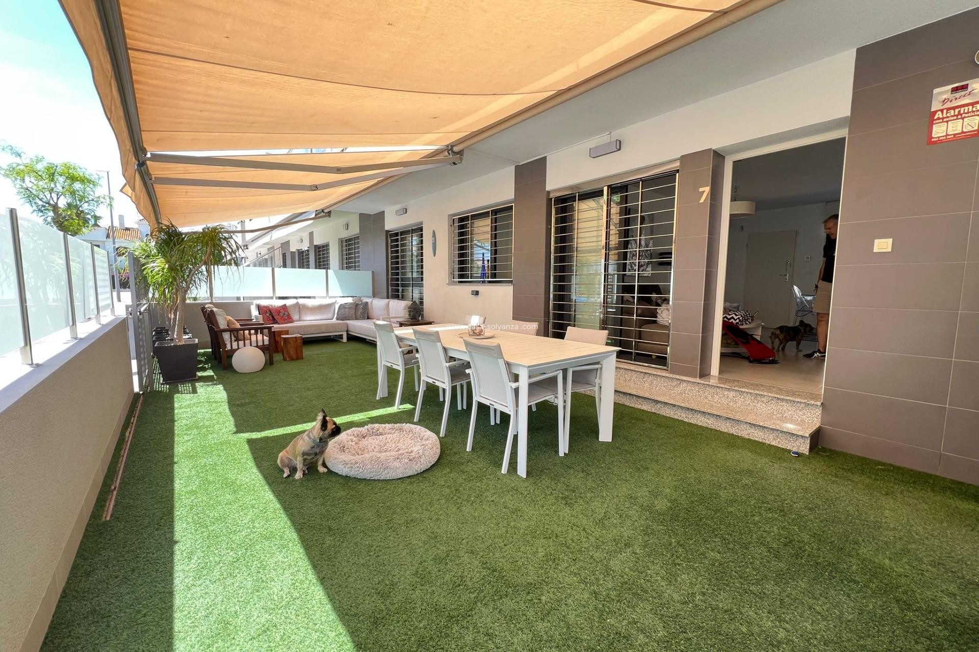Resale - Bungalow - Pilar de la Horadada - Pueblo Latino
