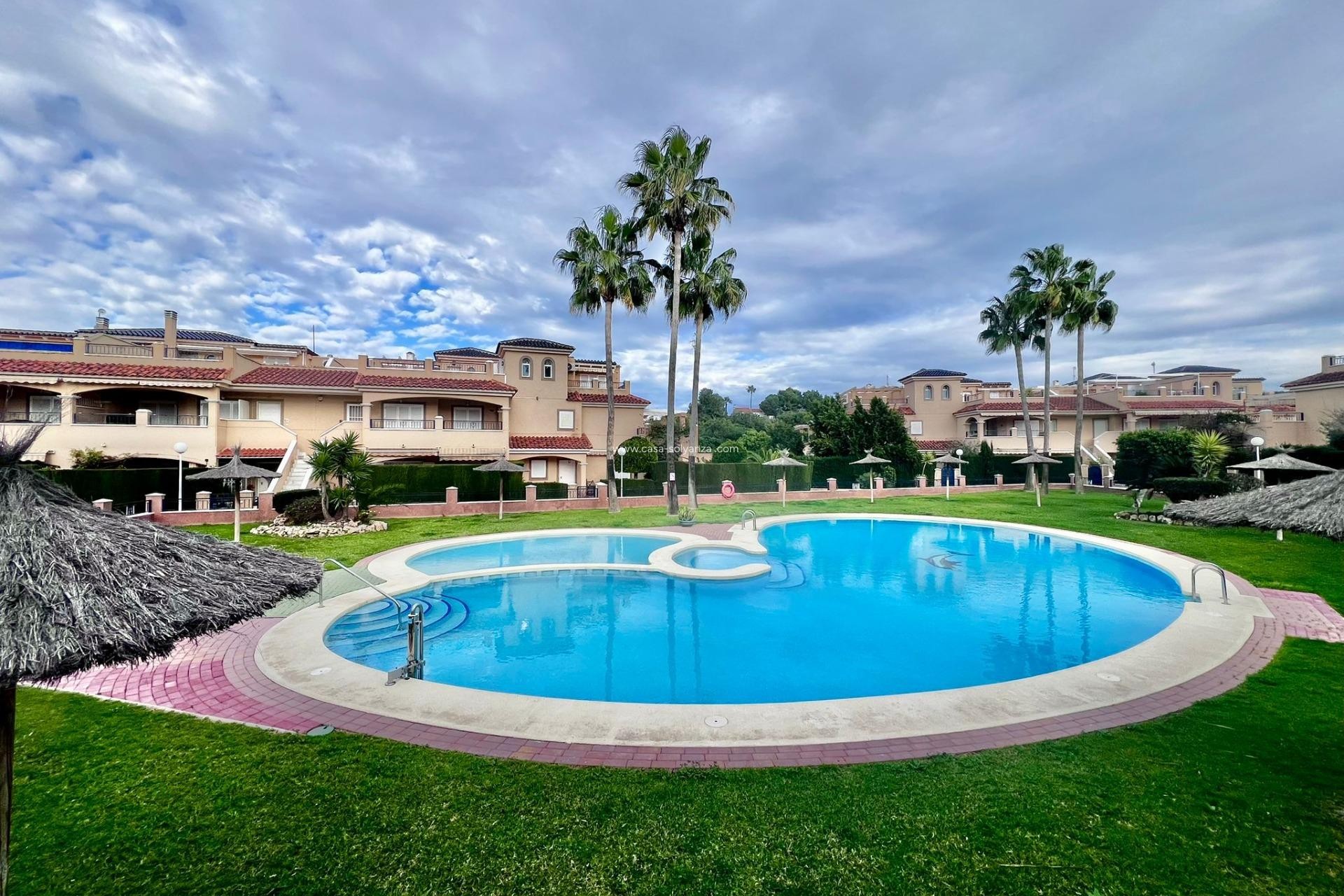 Resale - Bungalow - Pilar de la Horadada - RioMar