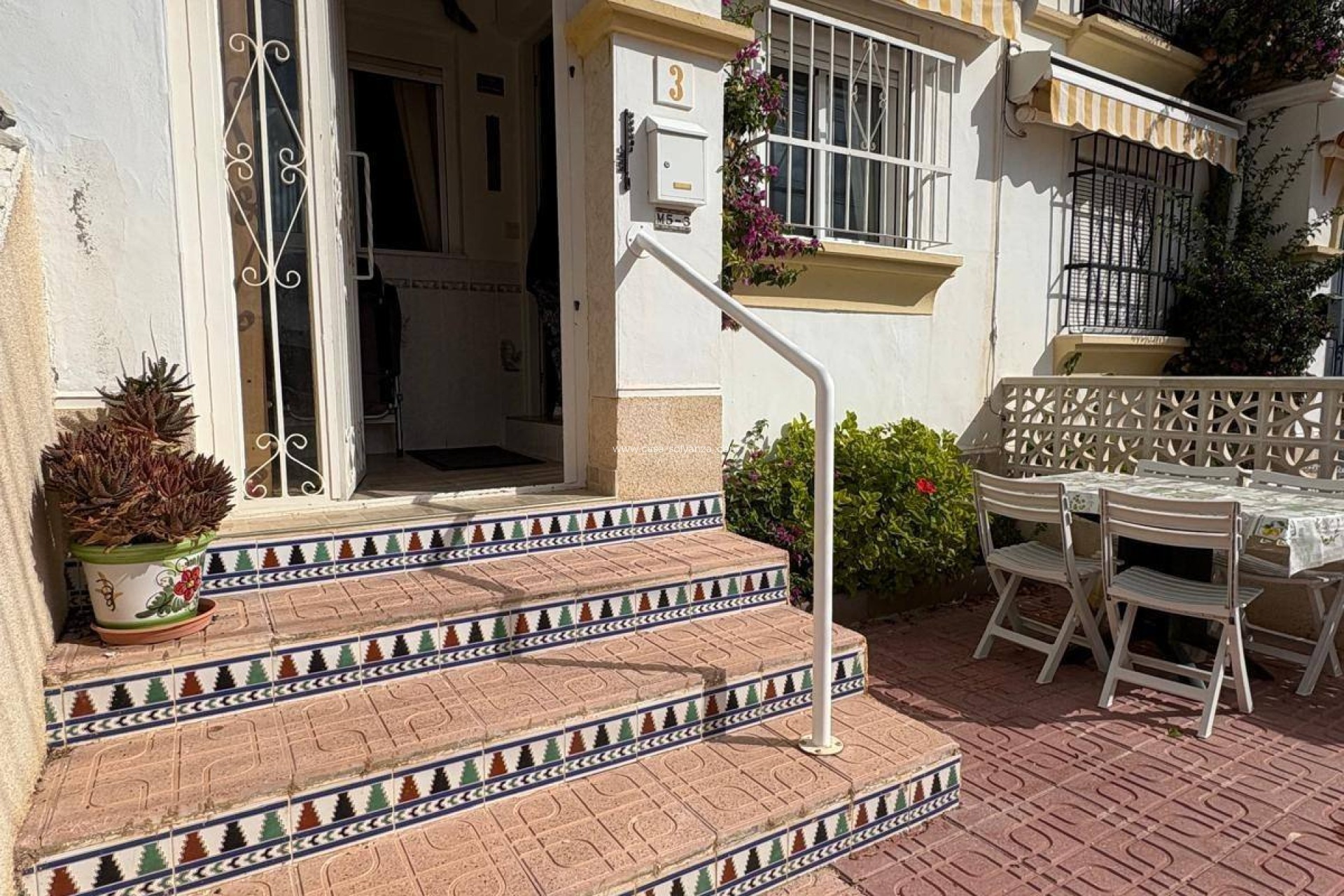 Resale - Bungalow - San Miguel de Salinas - Las Filipinas