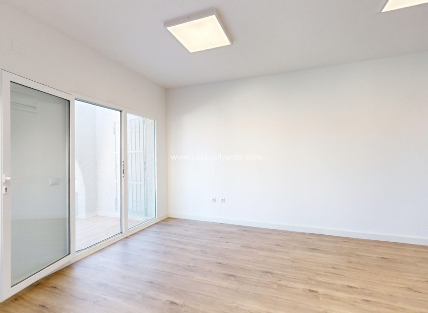 Resale - Bungalow - San Miguel de Salinas - Villamartín