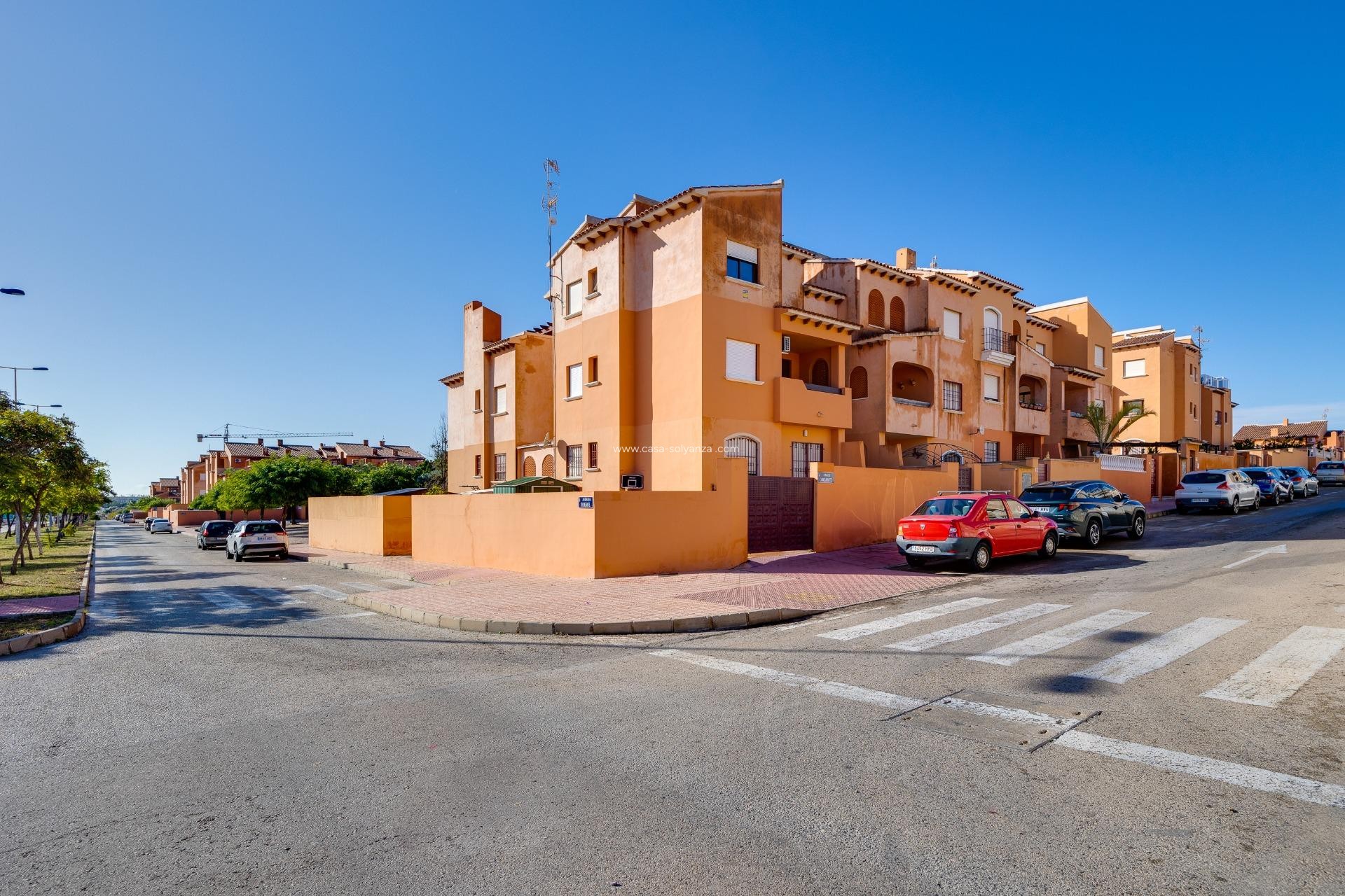Resale - Bungalow - Torrevieja - Aguas nuevas