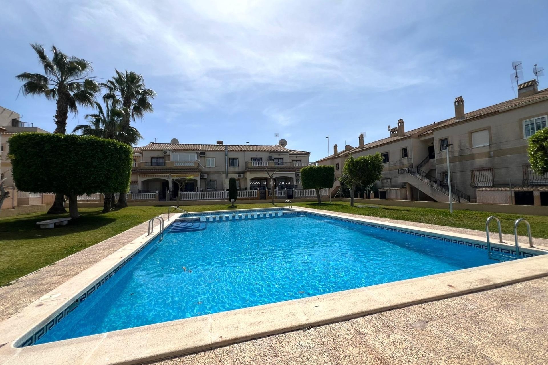 Resale - Bungalow - Torrevieja - Aguas nuevas