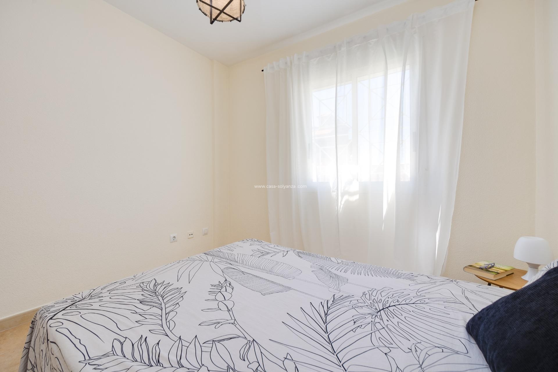 Resale - Bungalow - Torrevieja - Aguas nuevas