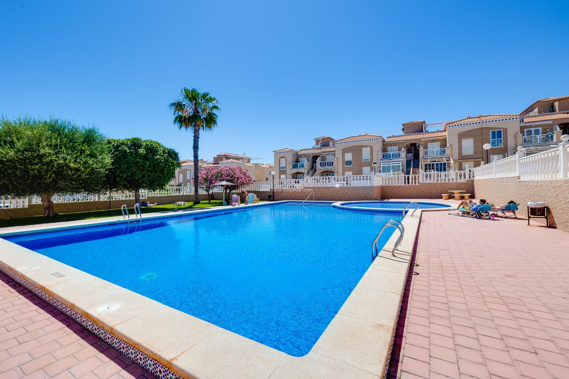 Resale - Bungalow - Torrevieja - Aguas nuevas