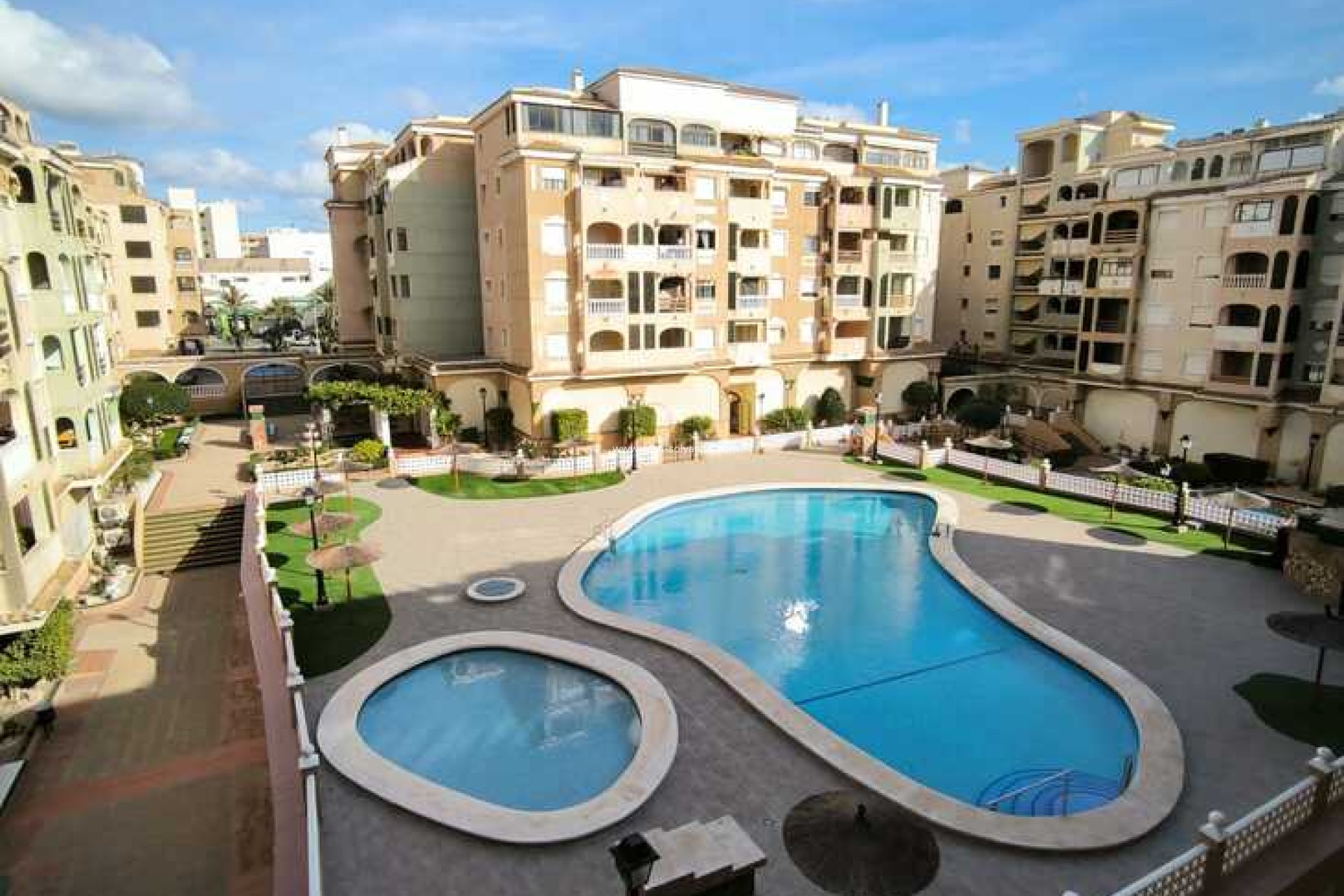 Resale - Bungalow - Torrevieja - Costa Blanca