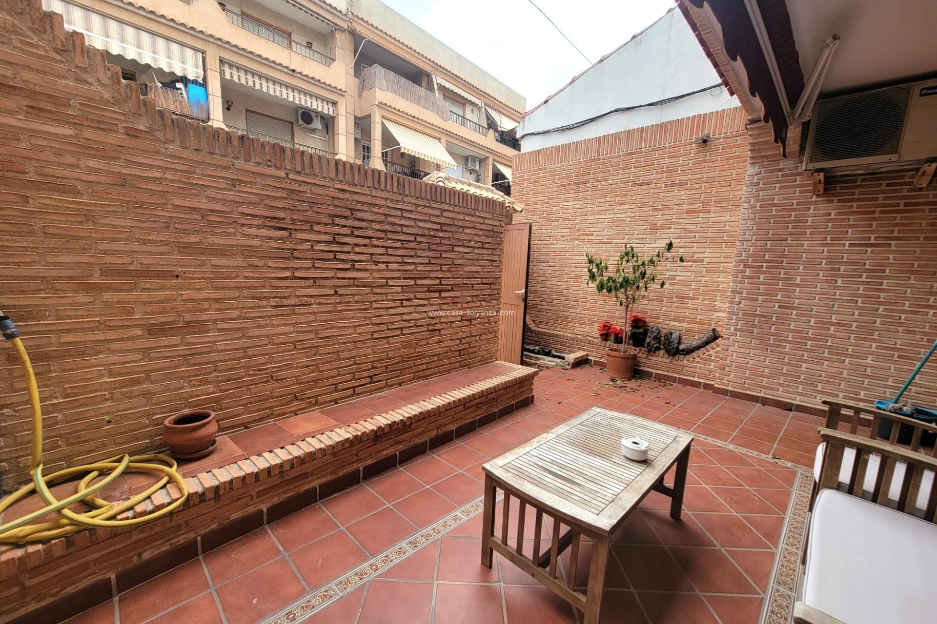 Resale - Bungalow - Torrevieja - Playa de los Locos