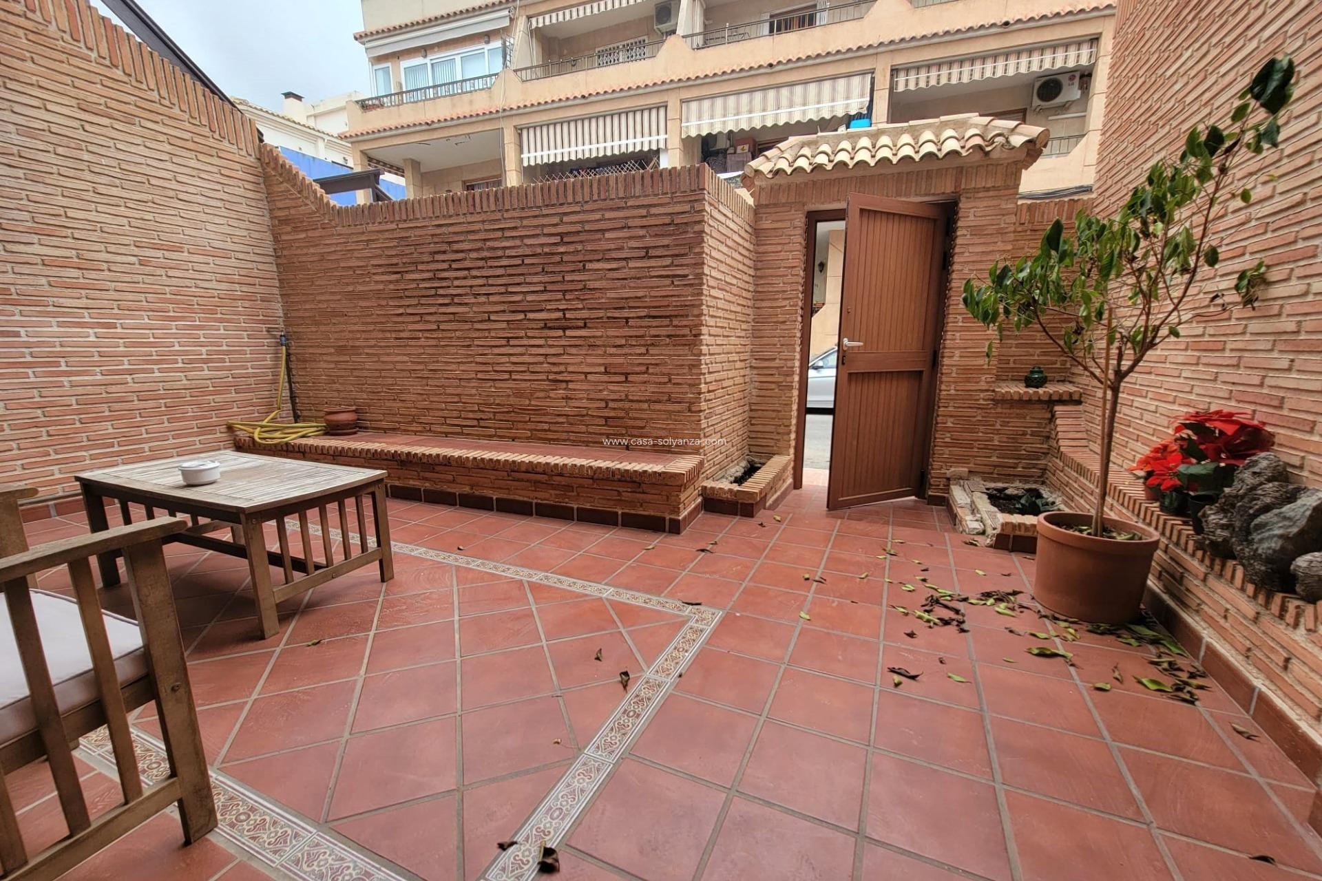 Resale - Bungalow - Torrevieja - Playa de los Locos