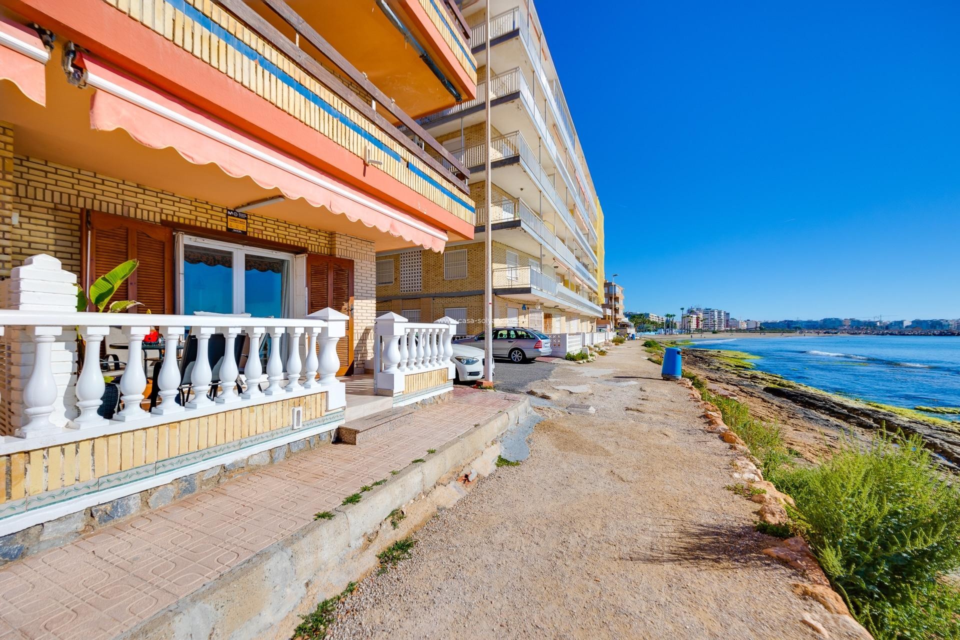 Resale - Bungalow - Torrevieja - Playa De Los Naufragos