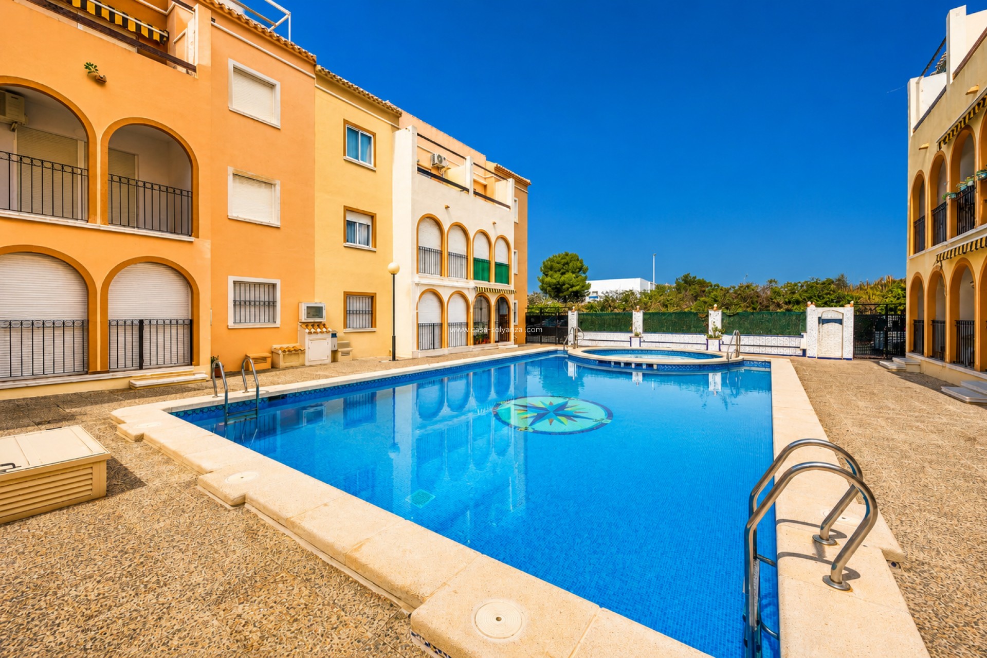 Resale - Bungalow - Torrevieja - Playa De Los Naufragos