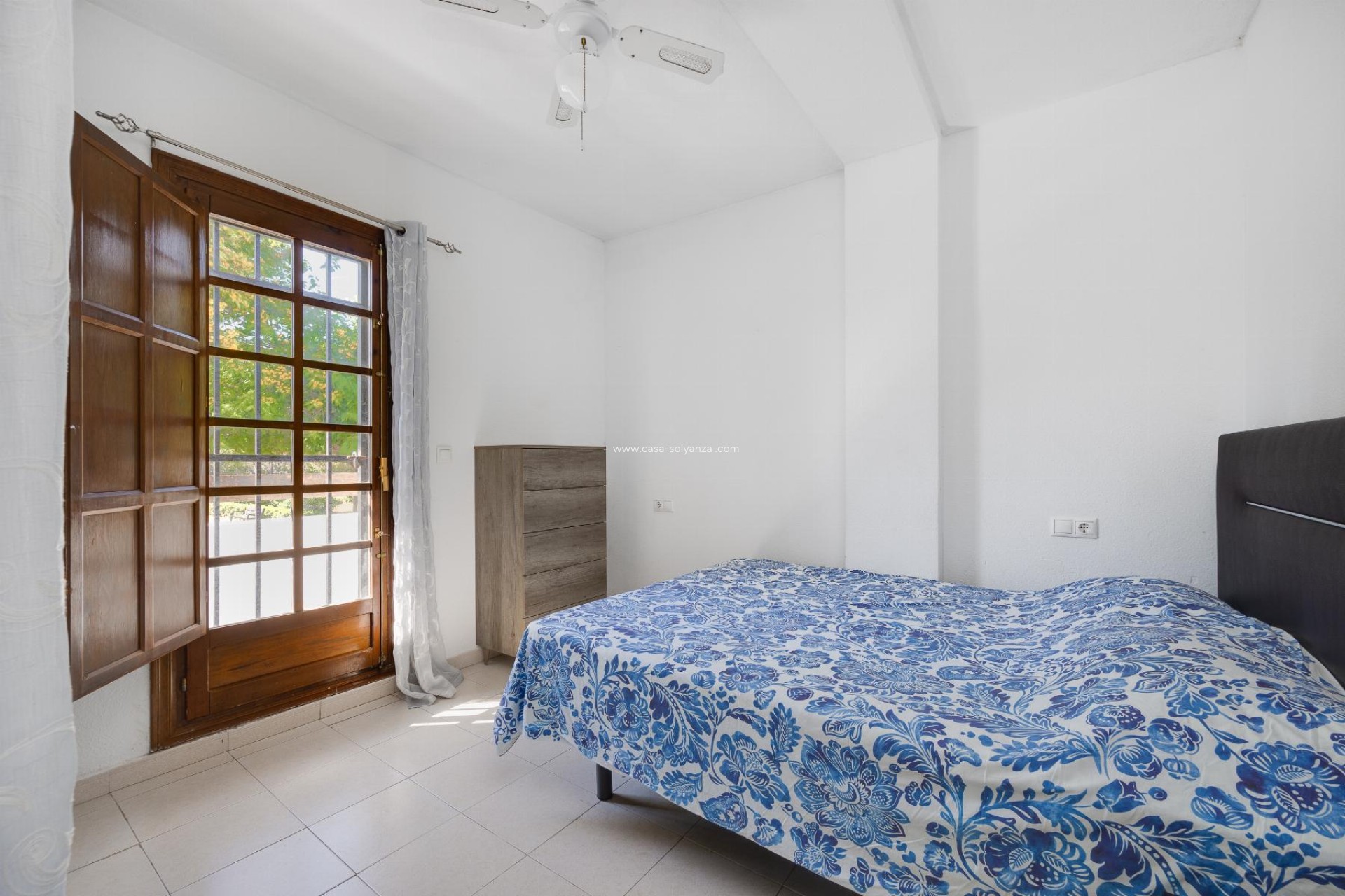 Resale - Bungalow - Torrevieja - Playa De Los Naufragos