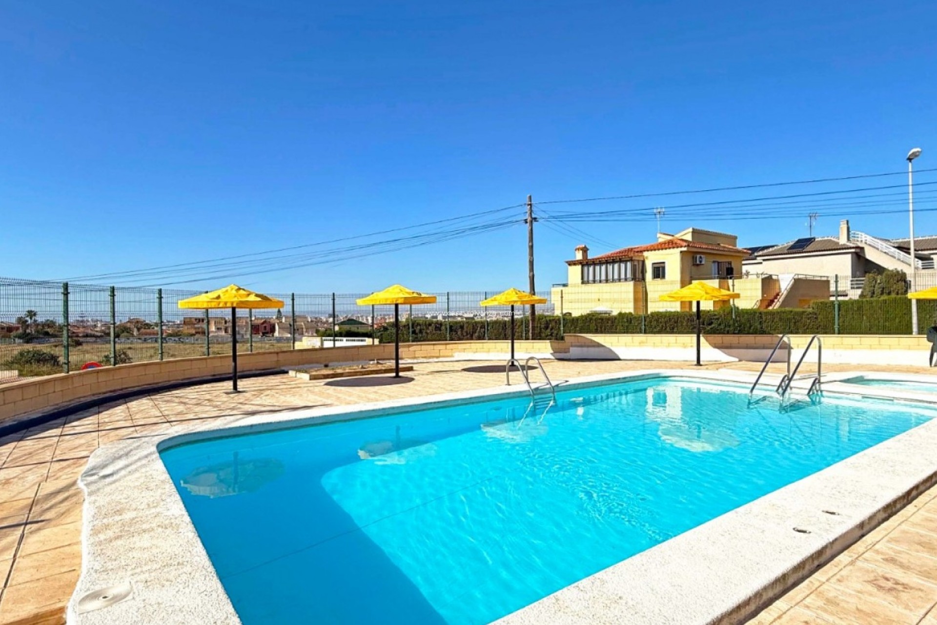 Resale - Bungalow - Torrevieja - Torreblanca
