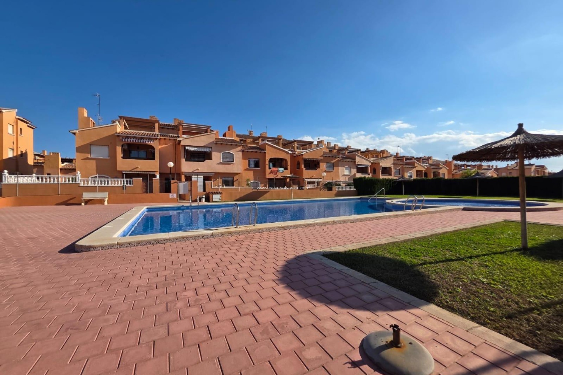 Resale - Bungalow - Torrevieja - Zona Los Frutales