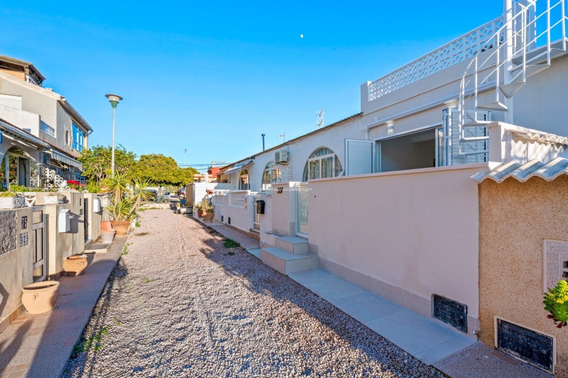 Resale - Bungalow - Torrevieja