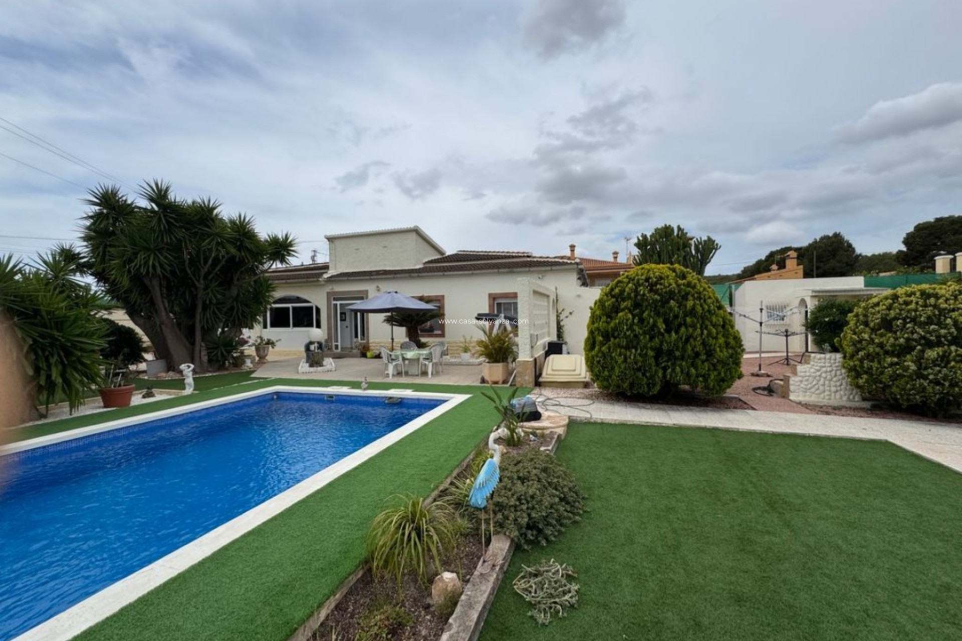 Resale - Chalet / Villa - La Marina