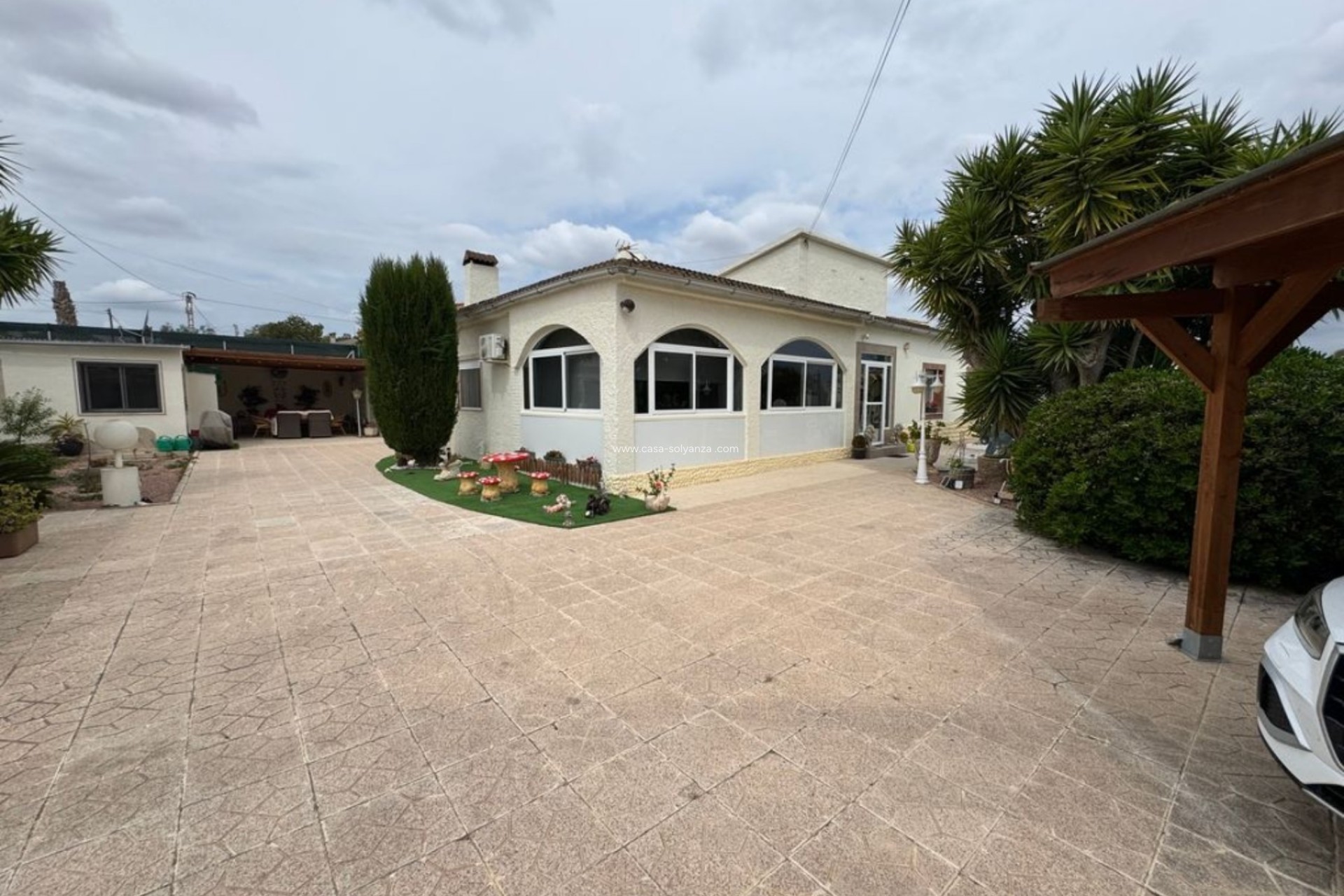 Resale - Chalet / Villa - La Marina