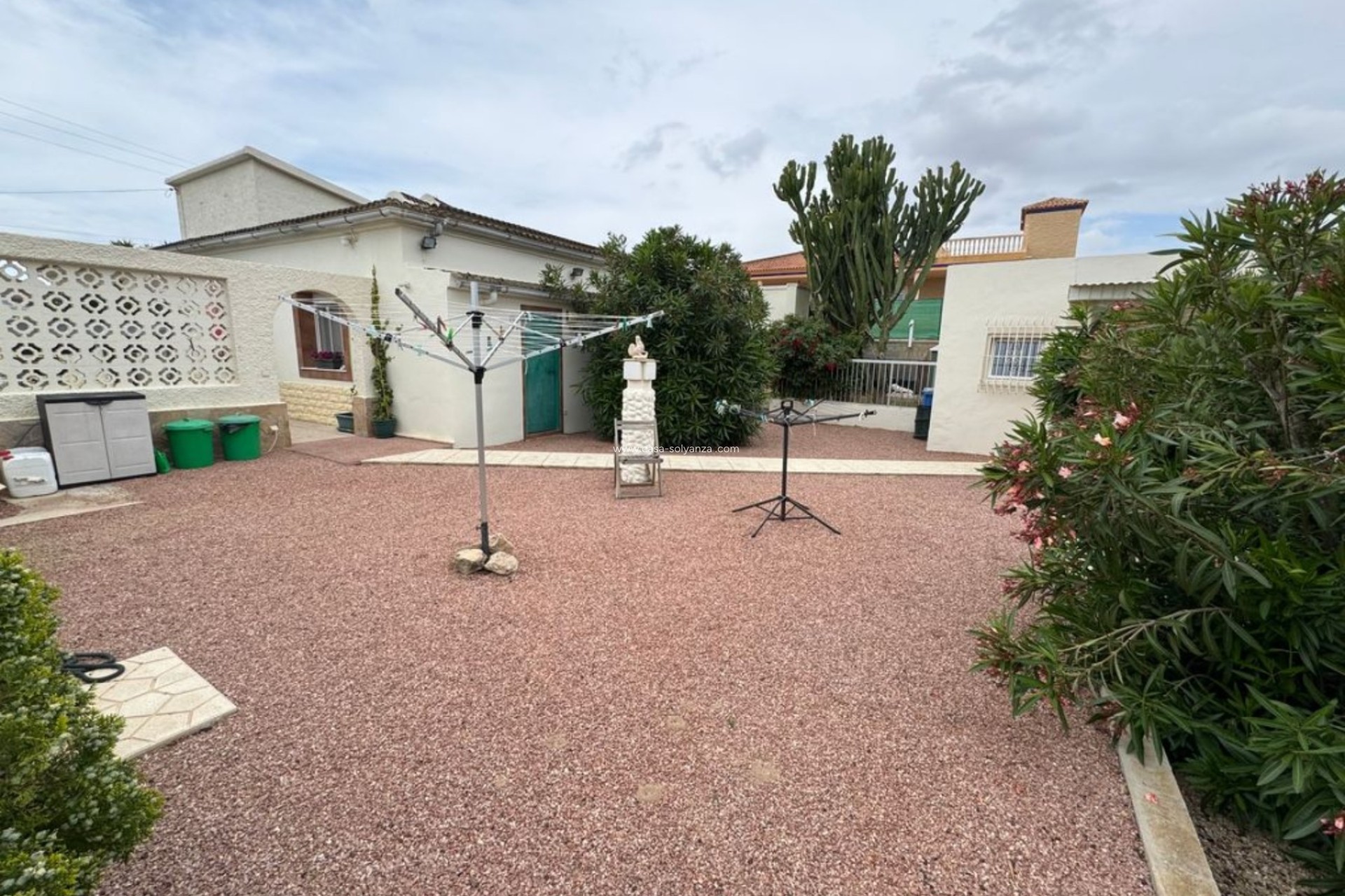 Resale - Chalet / Villa - La Marina