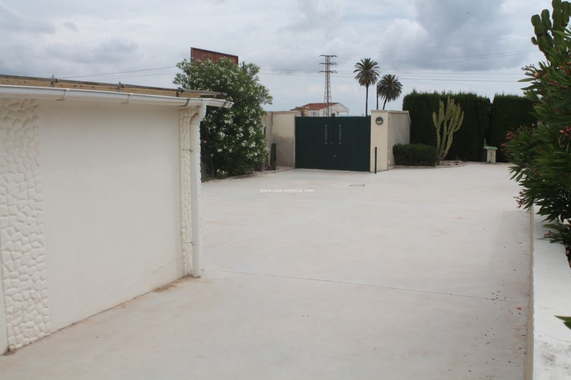 Resale - Chalet / Villa - La Marina