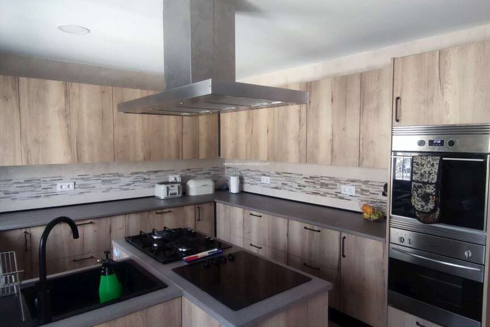 Resale - Commercial - Ayora