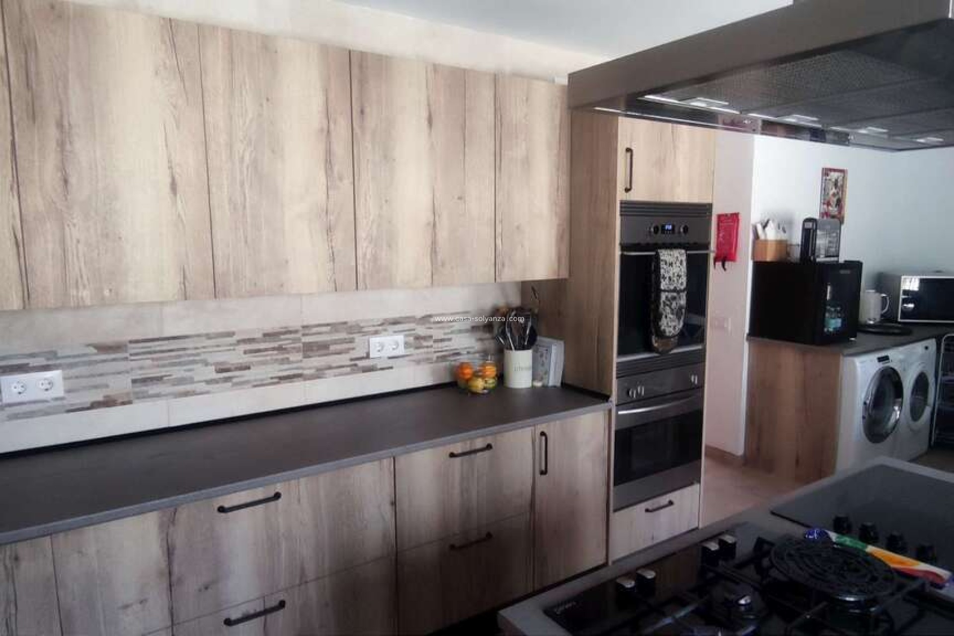 Resale - Commercial - Ayora