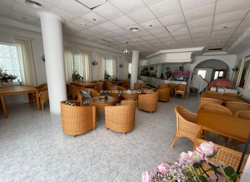 Resale - Commercial - Guardamar del Segura - Costa Blanca