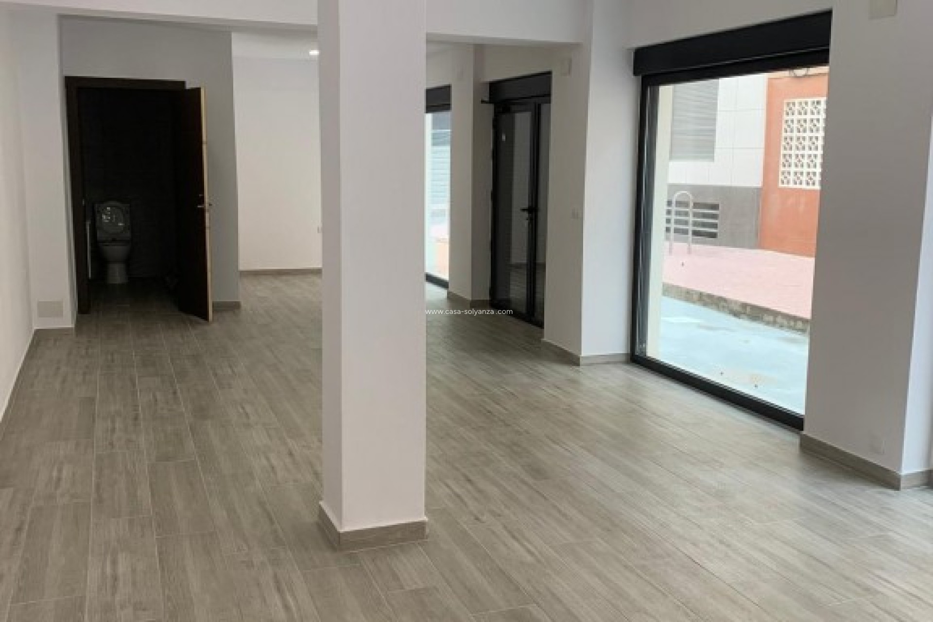 Resale - Commercial - Guardamar del Segura - Costa Blanca